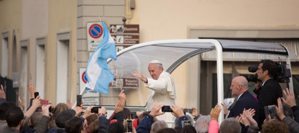 Una bandiera argentina per il Papa
