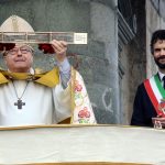 L’ostensione per Santa Maria con il vescovo Giovanni