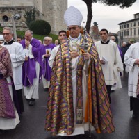 I primi passi della processione da Santa Maria delle Carceri alla Cattedrale