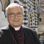 Il vescovo Giovanni conferisce il mandato ai catechisti